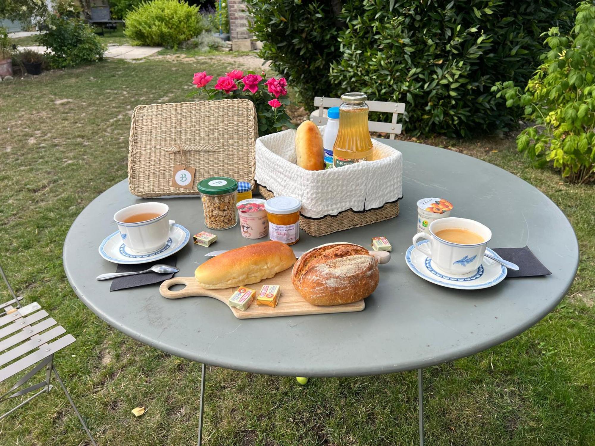 Paddock Prestige By La Boite En Plus Chantilly Exterior photo